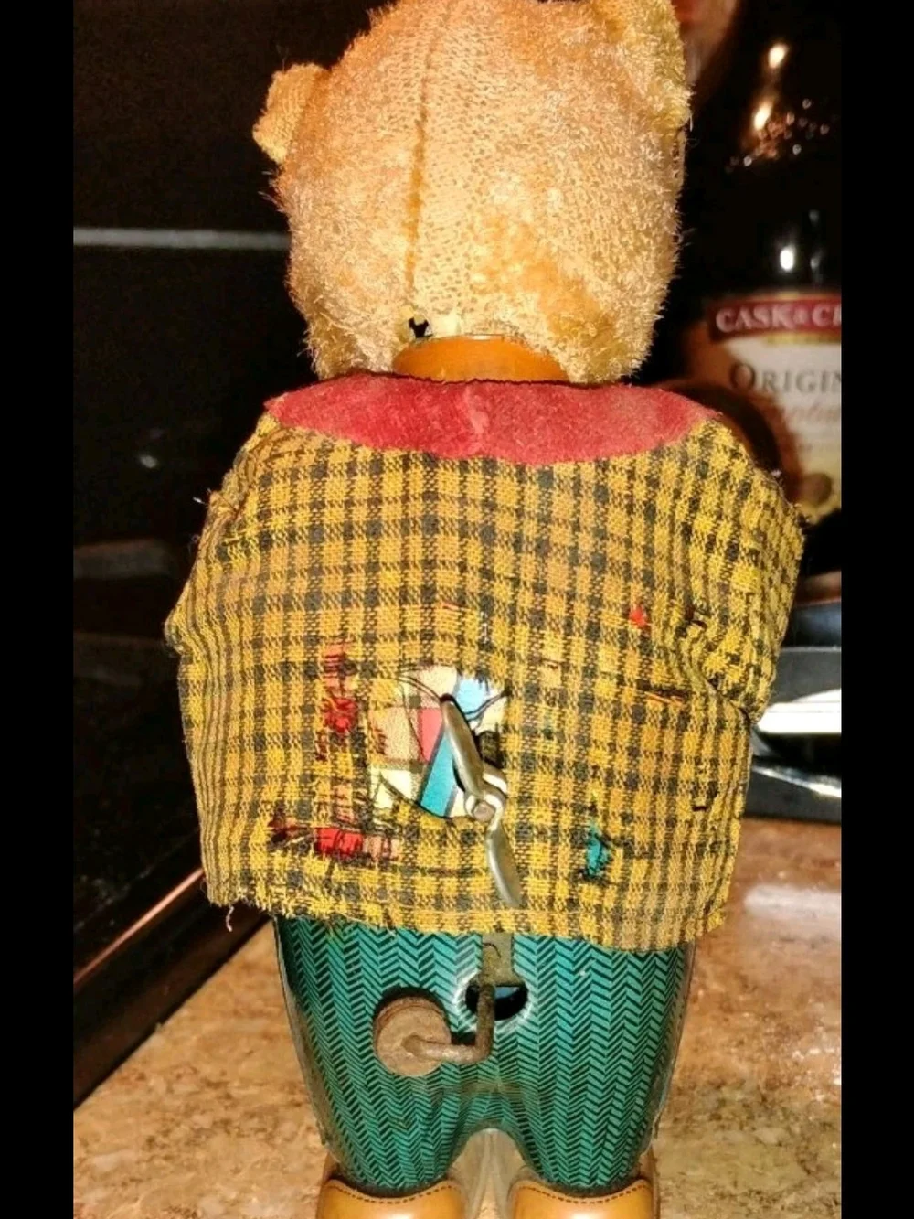 Vintage Tin Bear Polishing Glasses toy wind-up works AS IS